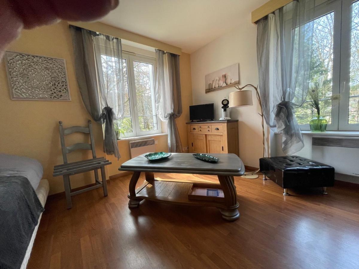 Apartamento Demoiselle Des Roches Ramonchamp Exterior foto